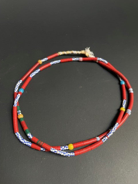 Vintage handelskralen ketting uit Ghana kleurenmix