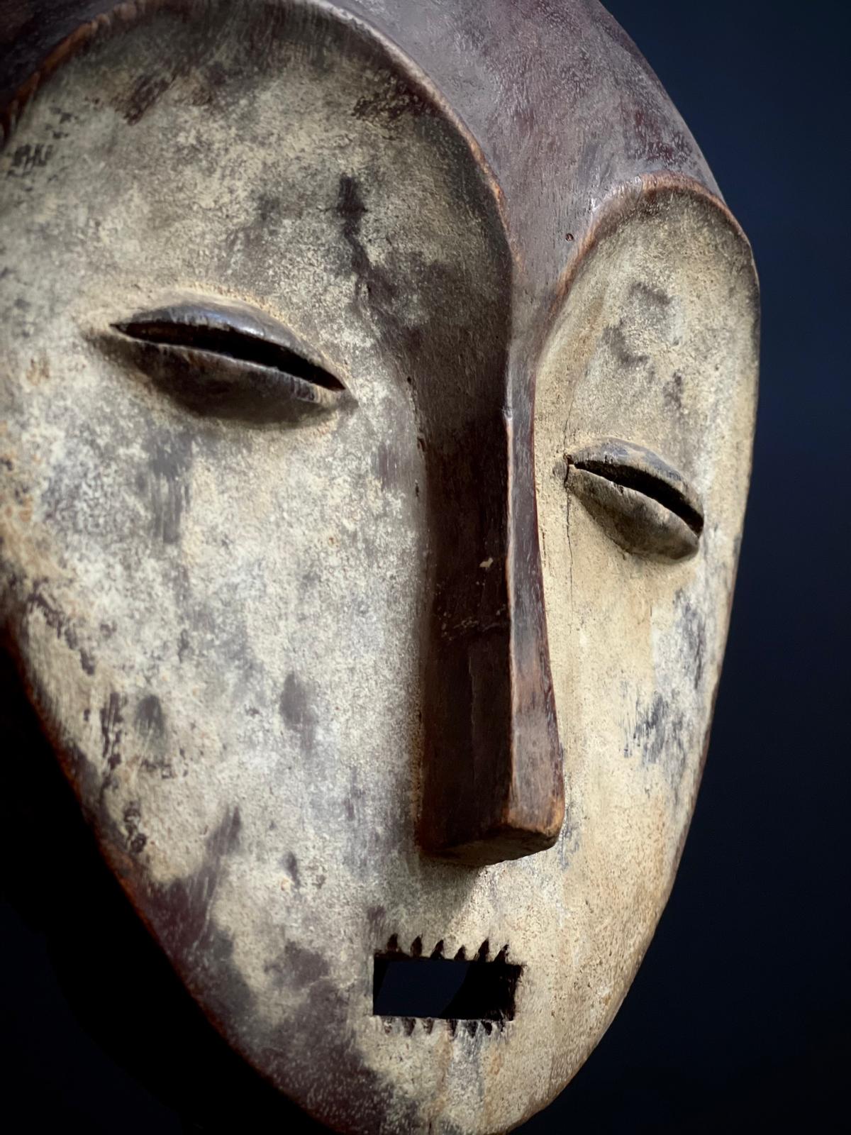 Lega mask uit Congo - Rootz Gallery