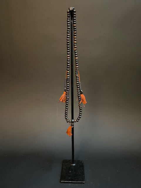 Long necklace from Nepal - dark brown