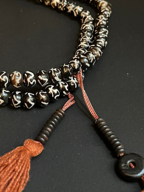 Long necklace from Nepal - mantra