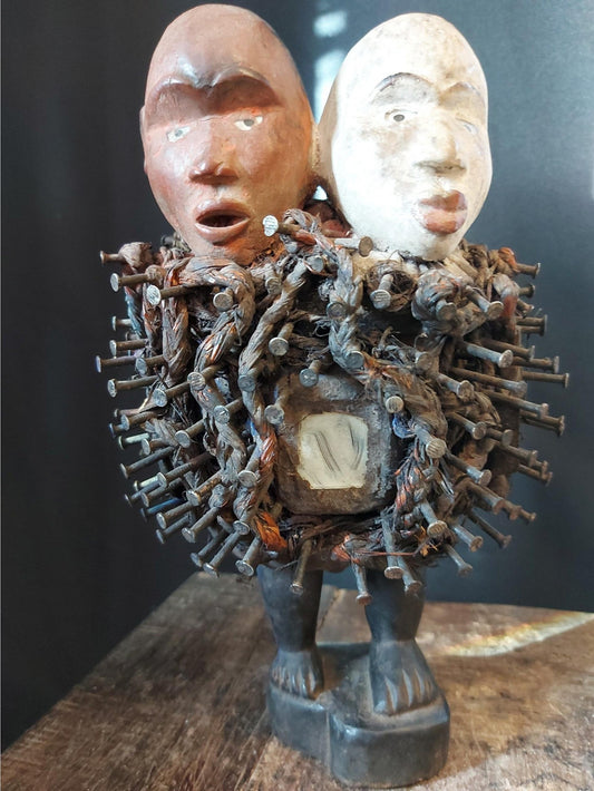 Nkisi (krachtbeeld) uit Congo - Rootz Gallery