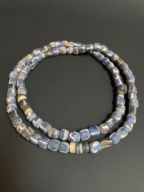 Vintage tradebeads necklace from Ghana blue 