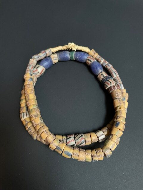 Vintage tradebeads necklace from Ghana striped