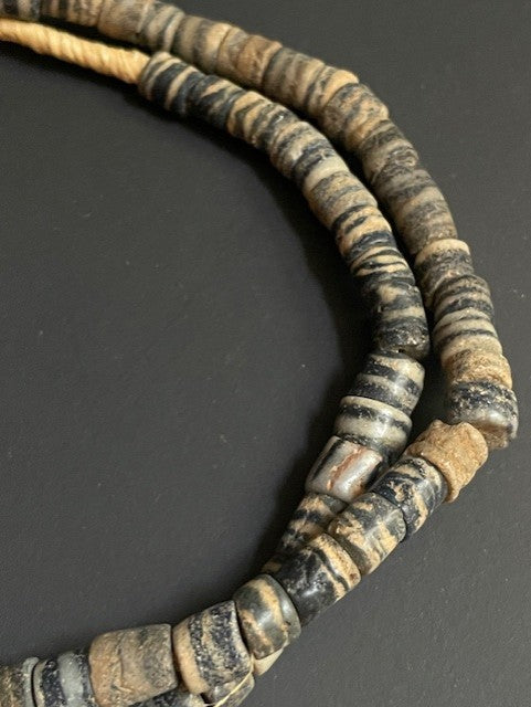 Vintage Ghanaian trade bead necklace grey-blue 