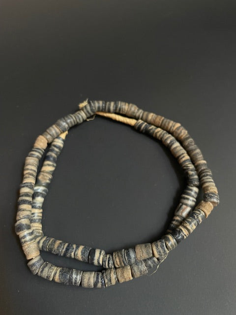 Vintage Ghanaian trade bead necklace grey-blue 