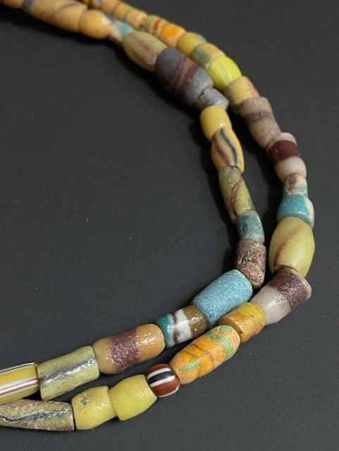 Vintage handelskralen ketting uit Ghana mix