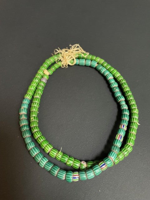 Vintage handelskralen ketting uit Ghana groen