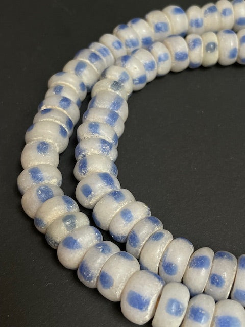 Vintage tradebeads necklace from Ghana white-blue